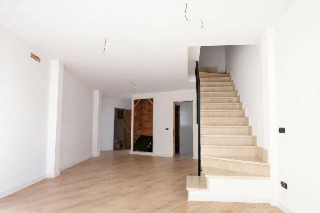 Salón des del jardín